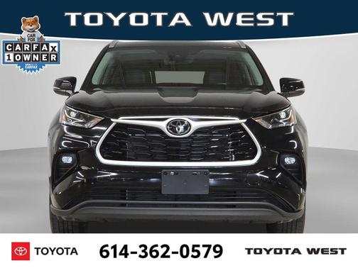 Midnight Black Metallic 2024 Toyota Highlander XLE
