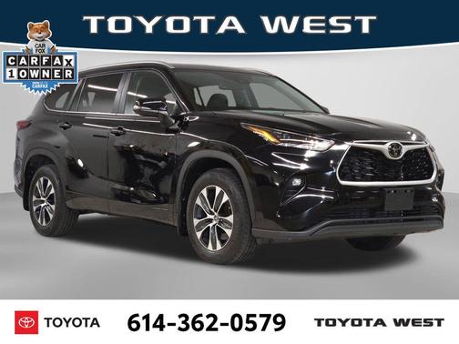 Midnight Black Metallic 2024 Toyota Highlander XLE