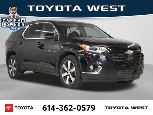 Mosaic Black Metallic 2021 Chevrolet Traverse LT Leather