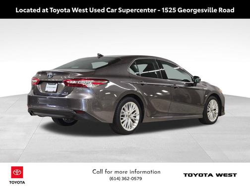 2020 Toyota Camry Hybrid XLE