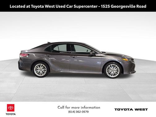 2020 Toyota Camry Hybrid XLE