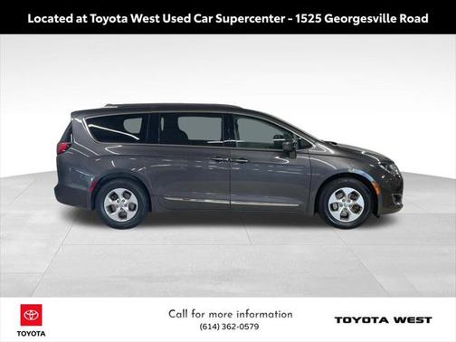 2017 Chrysler Pacifica Touring-L
