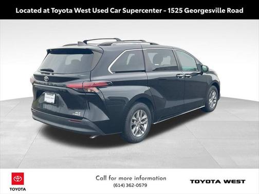 2022 Toyota Sienna XLE 8 Passenger