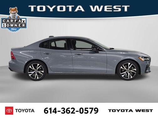 2024 Volvo S60 B5 Core Dark Theme