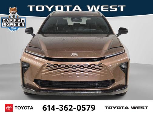 2025 Toyota Crown Signia XLE