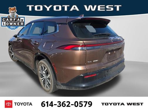 2025 Toyota Crown Signia XLE