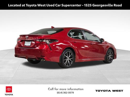 2022 Toyota Camry SE