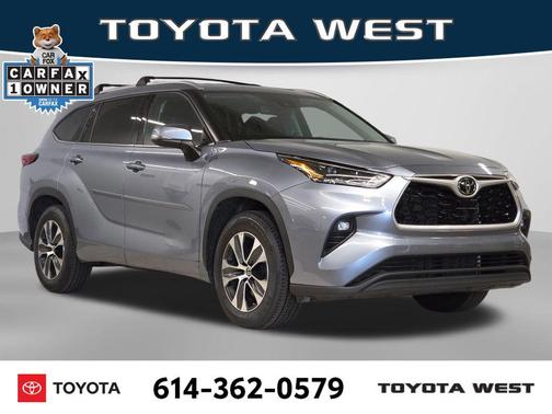 Moon Dust 2022 Toyota Highlander XLE