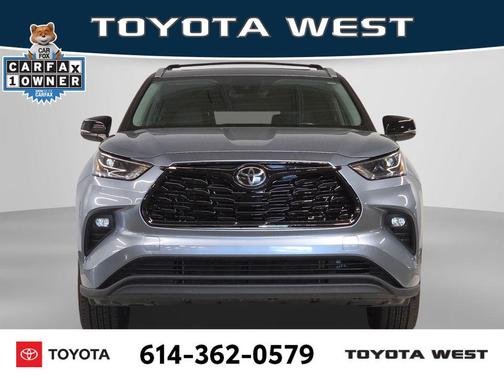 Moon Dust 2022 Toyota Highlander XLE