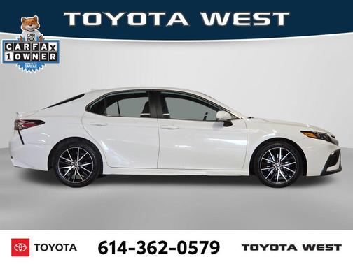 Ice 2023 Toyota Camry SE