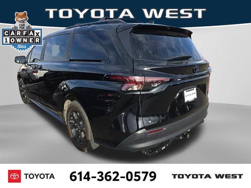 2025 Toyota Sienna Woodland Edition