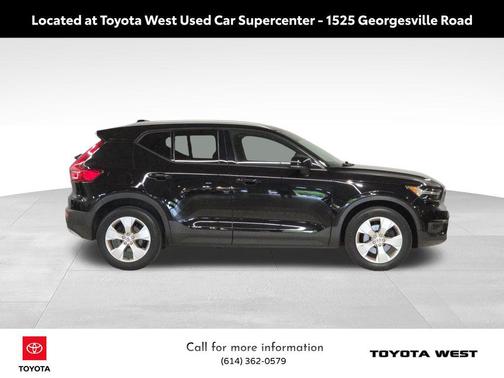 2021 Volvo XC40 T5 Momentum