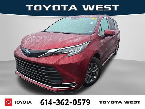 2022 Toyota Sienna XLE