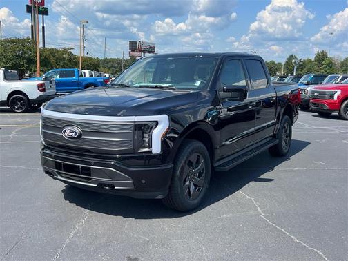2025 Ford F-150 Lightning LARIAT