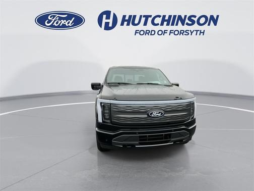 2025 Ford F-150 Lightning LARIAT