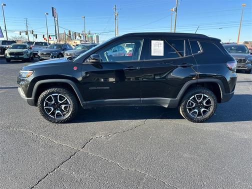 2025 Jeep Compass Trailhawk