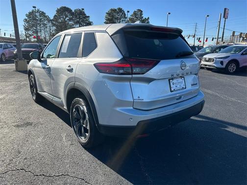 2024 Nissan Rogue SV