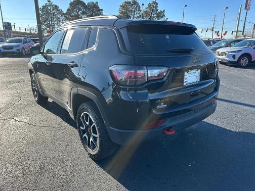 Diamond Black 2025 Jeep Compass TRAILHAWK
