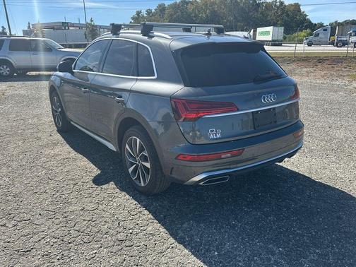 2022 Audi Q5 45 S line quattro Premium