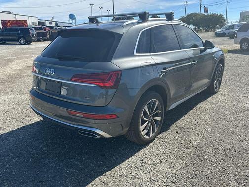 2022 Audi Q5 45 S line quattro Premium