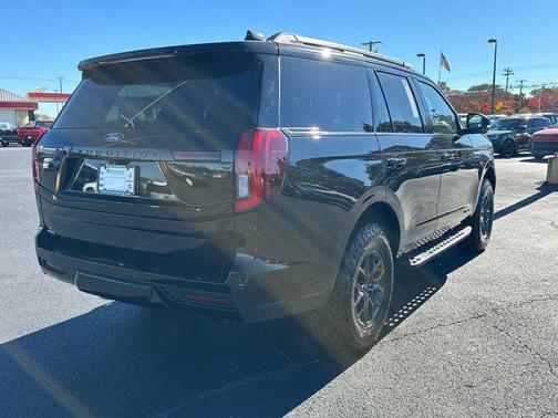 2025 Ford Expedition Tremor