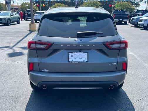 2024 Ford Escape ST-Line Elite