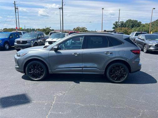 2024 Ford Escape ST-Line Elite