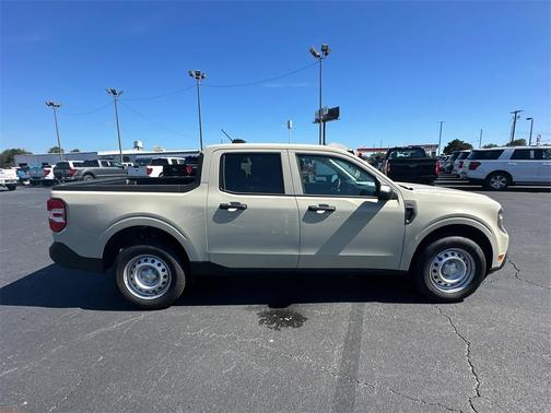 2025 Ford Maverick XL