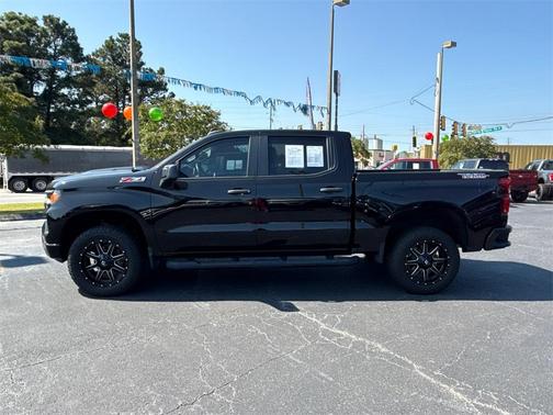 2023 Chevrolet Silverado 1500 Custom Trail Boss