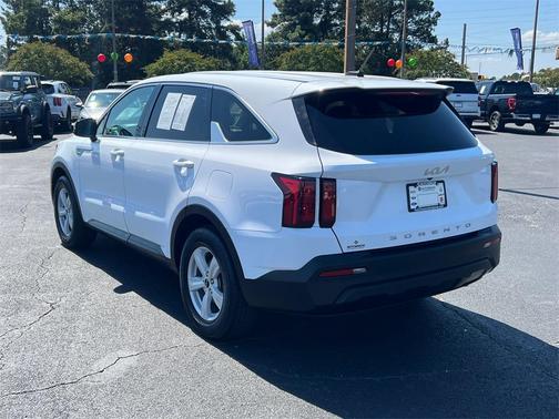 2022 Kia Sorento LX