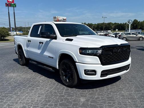 2025 RAM 1500 Big Horn/Lone Star