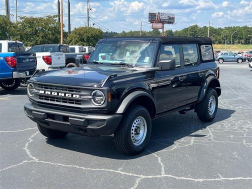 2025 Ford Bronco Base