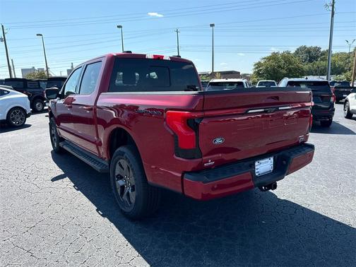 2025 Ford F-150 Lightning LARIAT