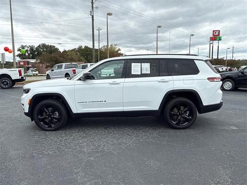2025 Jeep Grand Cherokee L Laredo