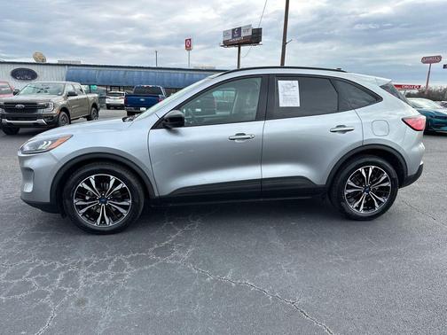 2022 Ford Escape SE
