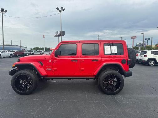 Firecracker Red Clearcoat 2018 Jeep Wrangler Unlimited SAHARA