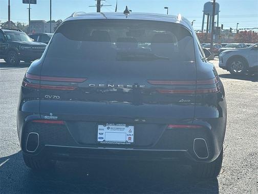 2022 Genesis GV70 2.5T