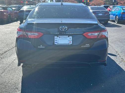 2020 Toyota Camry Hybrid SE