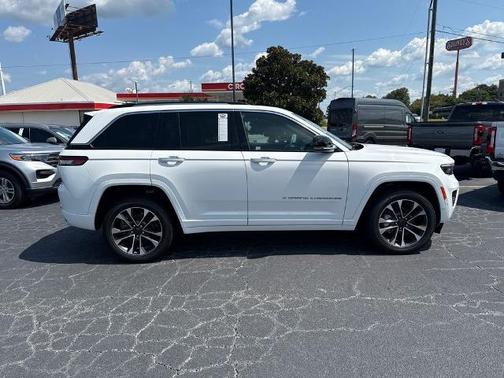 Bright White Clearcoat 2023 Jeep Grand Cherokee OVERLAND