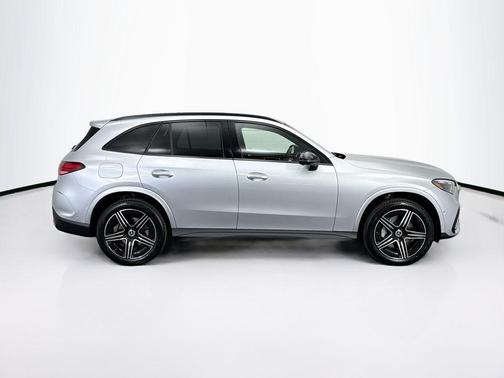 2026 Mercedes-Benz GLC 300 Base