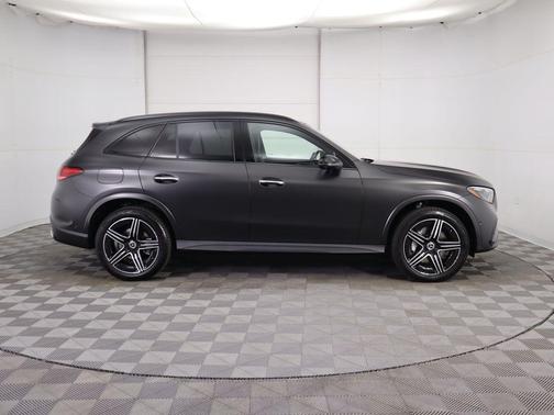 2026 Mercedes-Benz GLC 300 4MATIC
