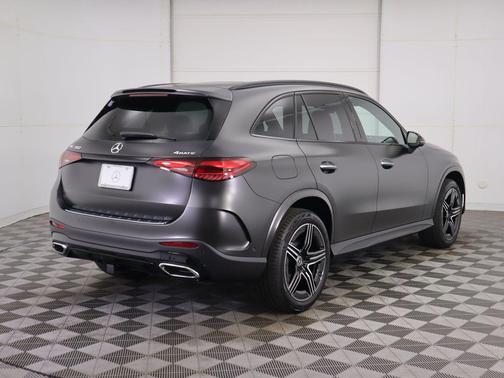 2026 Mercedes-Benz GLC 300 4MATIC