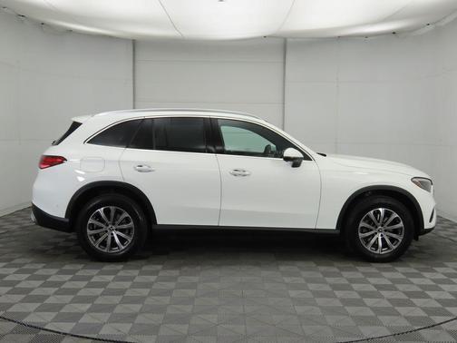 2026 Mercedes-Benz GLC 300 Base