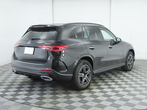 2026 Mercedes-Benz GLC 300 4MATIC