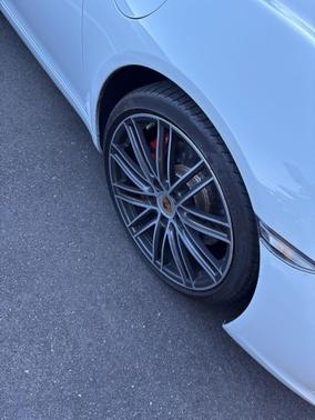 2017 Porsche 911 Carrera GTS