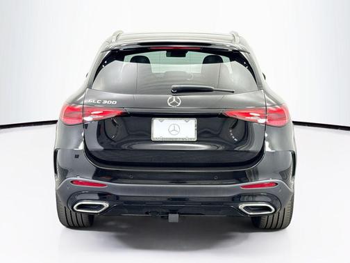 2026 Mercedes-Benz GLC 300 Base