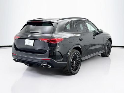 2026 Mercedes-Benz GLC 300 Base