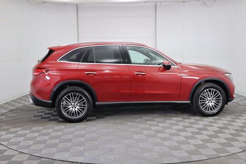 2025 Mercedes-Benz GLC 300 Base