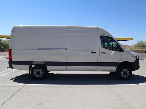2025 Mercedes-Benz Sprinter 2500 High Roof