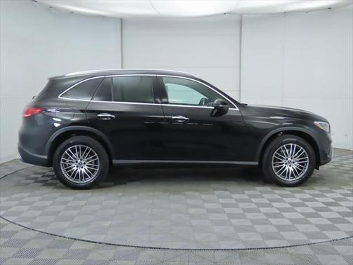 2026 Mercedes-Benz GLC 300 Base